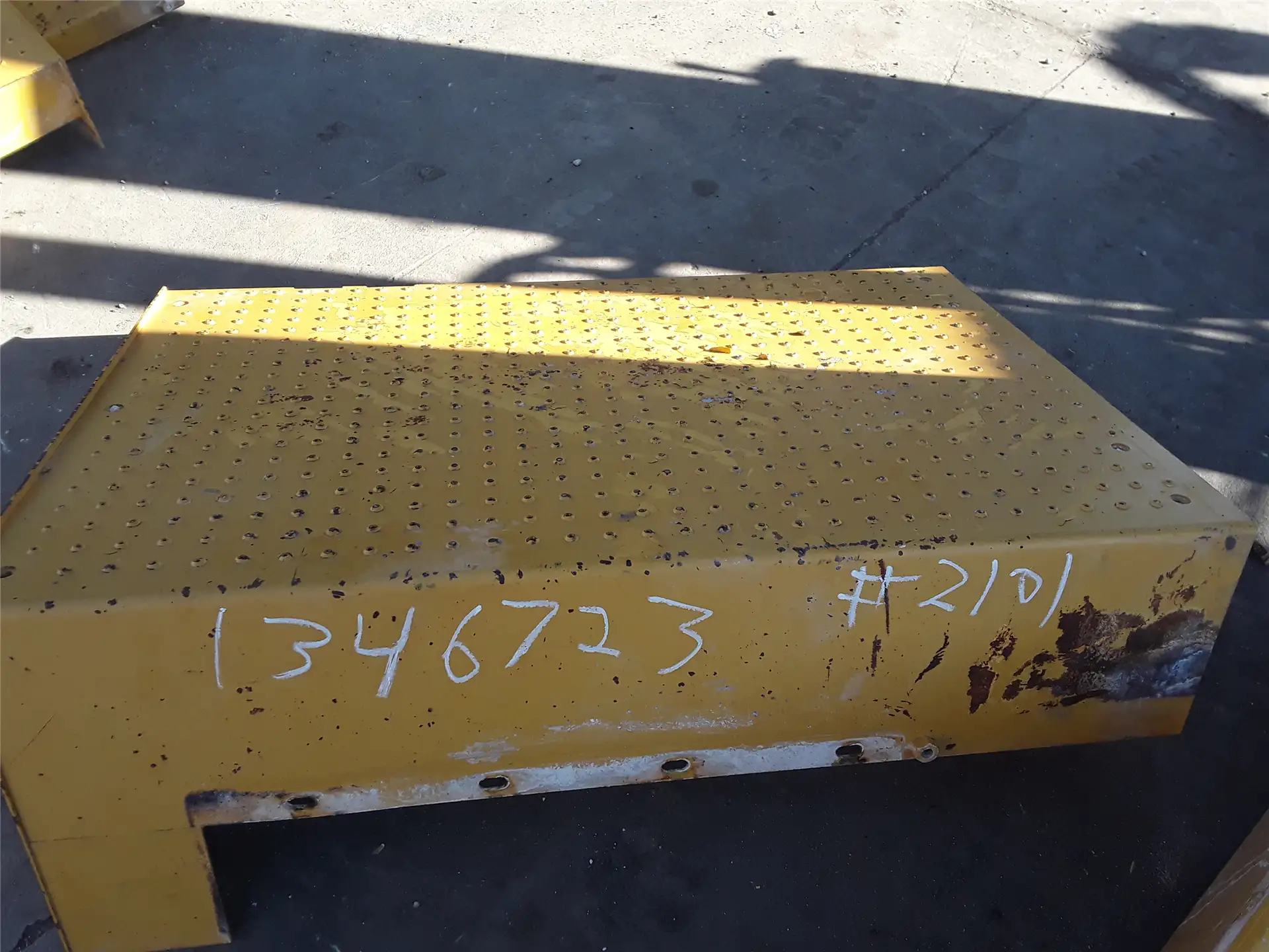 USED PLATFORM image