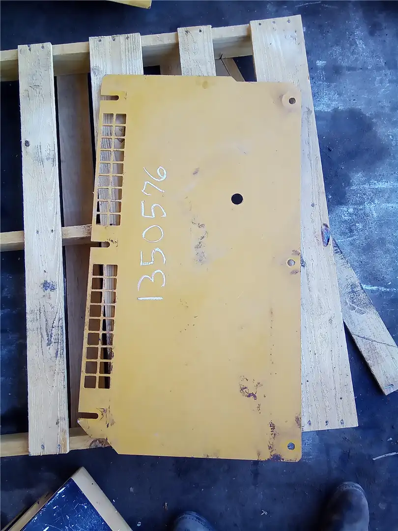 USED RADIATOR GUAR image