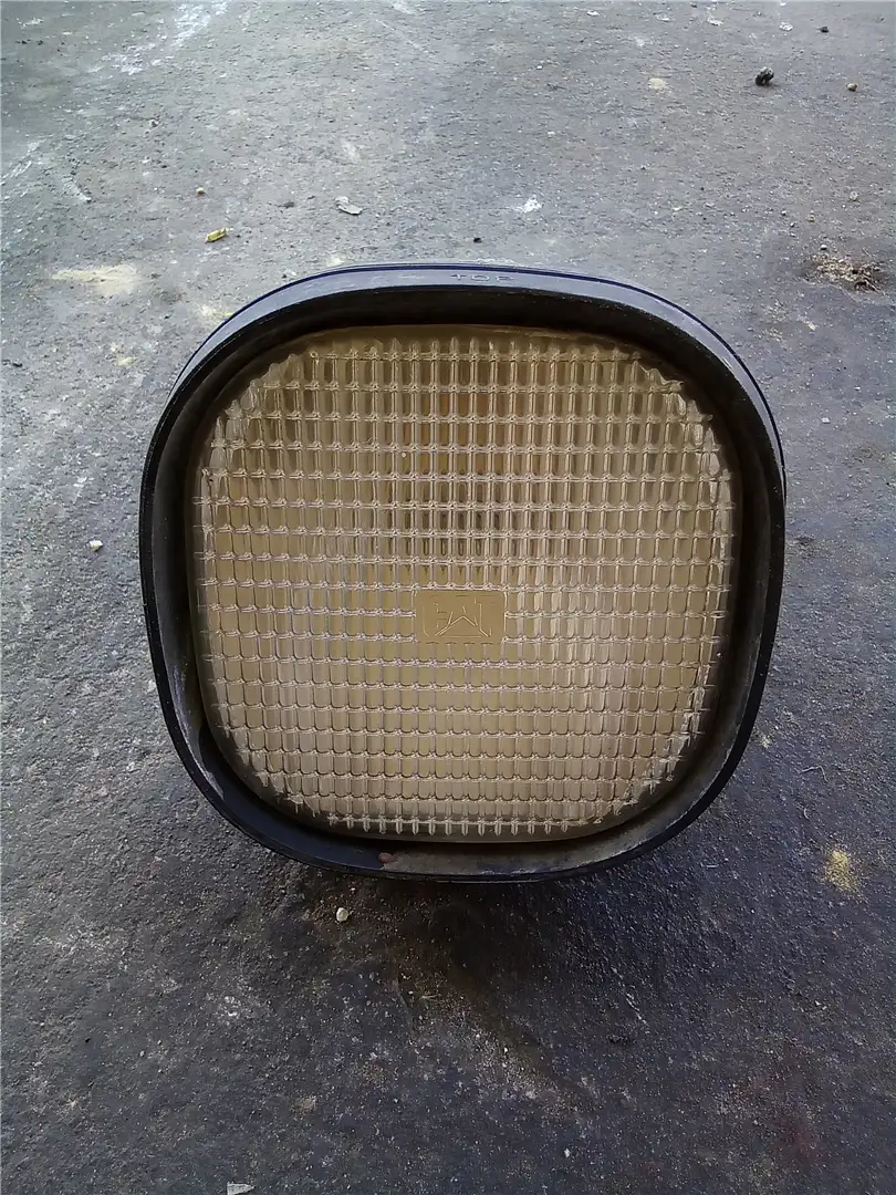 USED FLOOD LAMP image