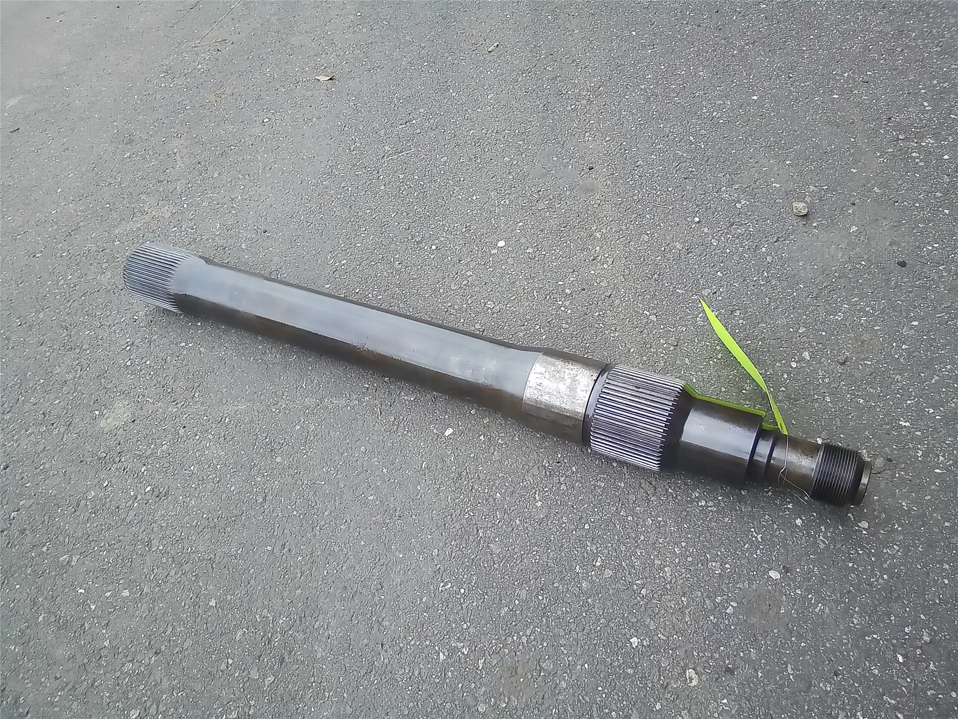 USED AXLE SHAFT image