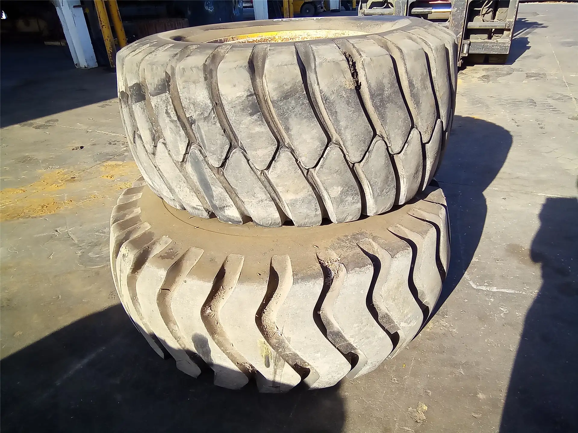 USED WHEEL image