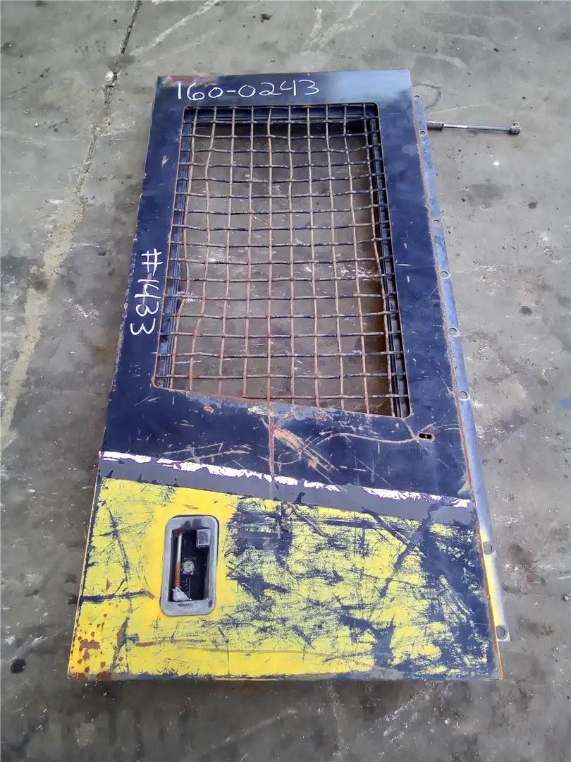 USED RH CAB DOOR image