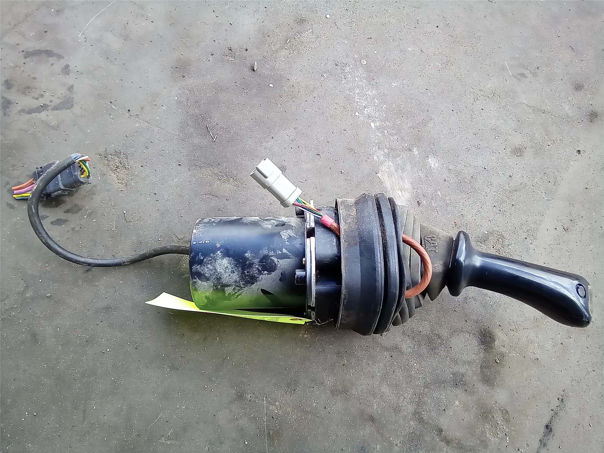 USED RH JOYSTICK image