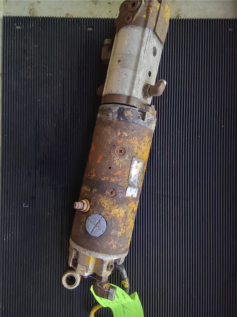 USED STEERING PUMP image