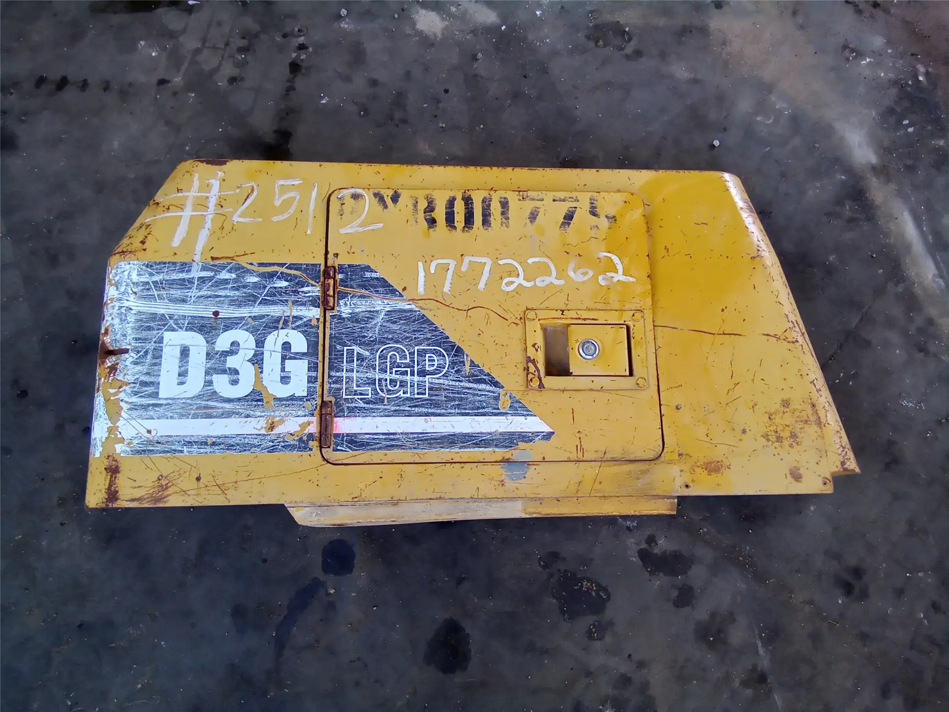 USED ENCLOSURE image