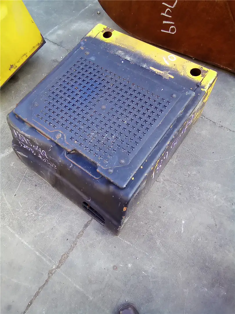 USED STORAGE BOX image