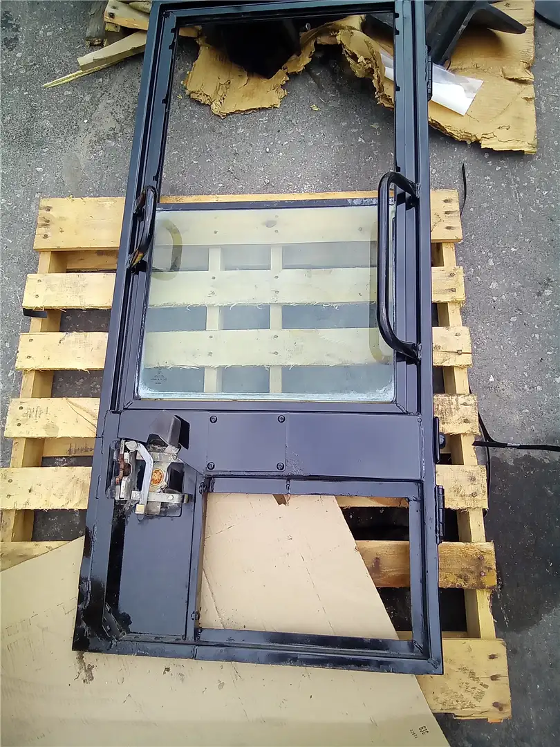 USED WINDOW GROUP image