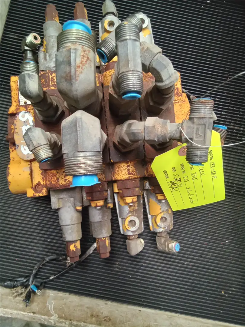 USED GRAPPLE VALVE image