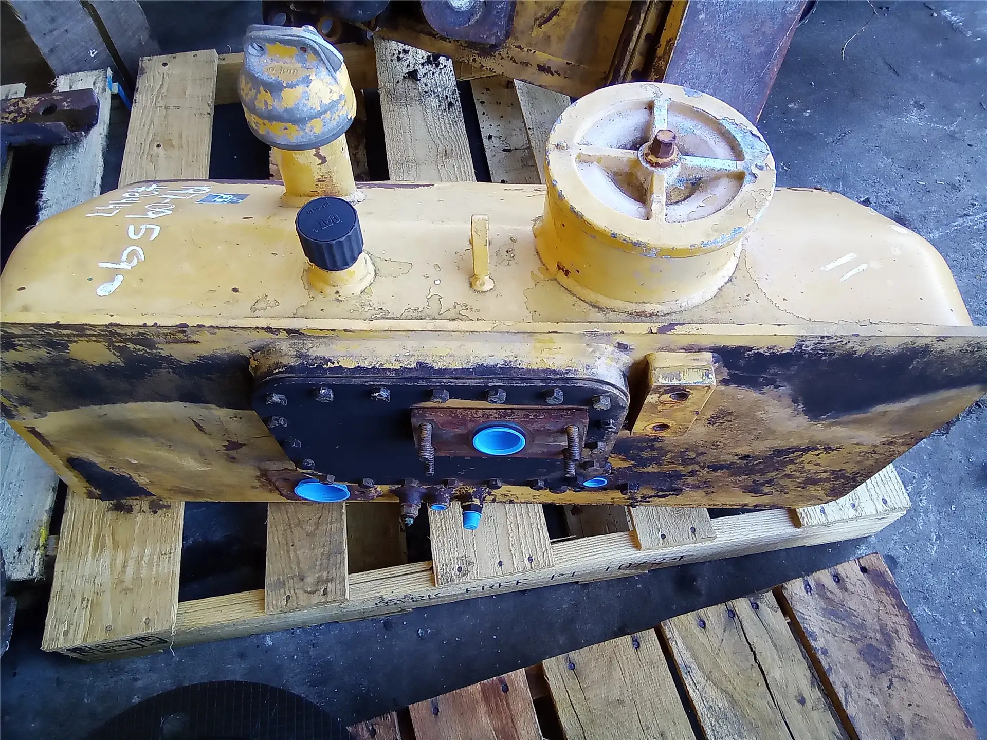USED HYDRAULIC TAN image