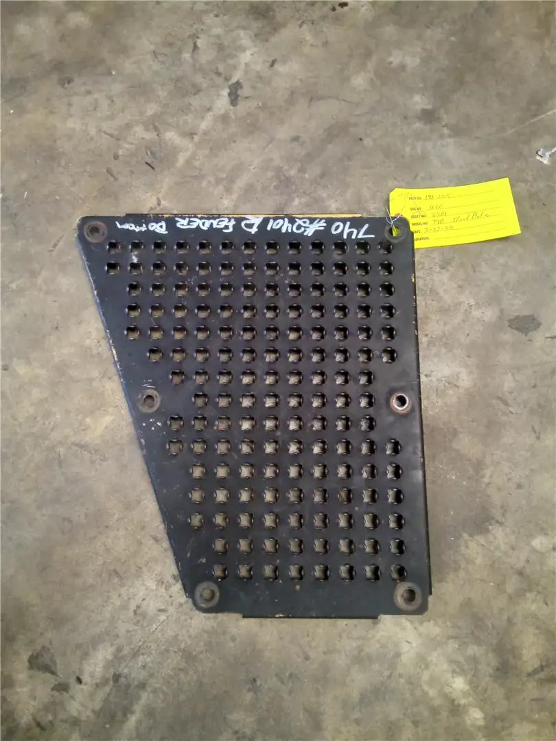 USED PLATE- TREAD image