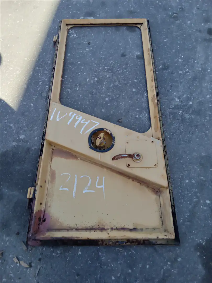 USED CAB DOOR image