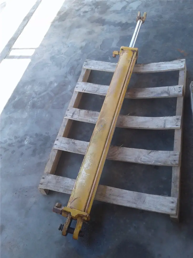 USED CYLINDER FOR image