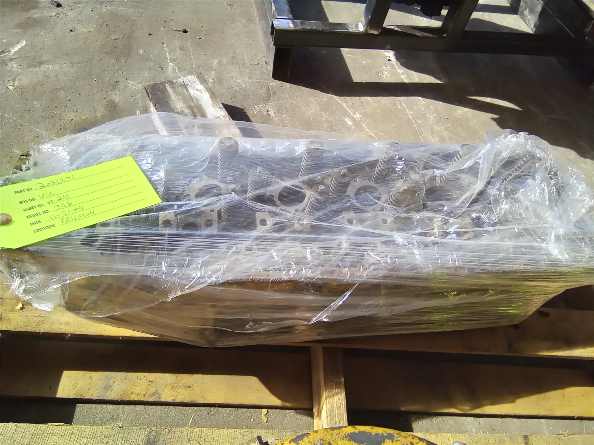 USED CYLINDER HEAD image