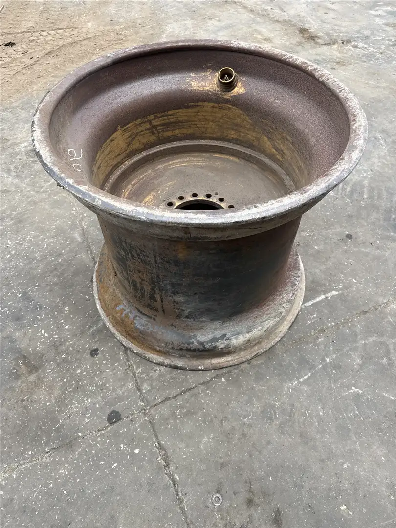USED RIM image