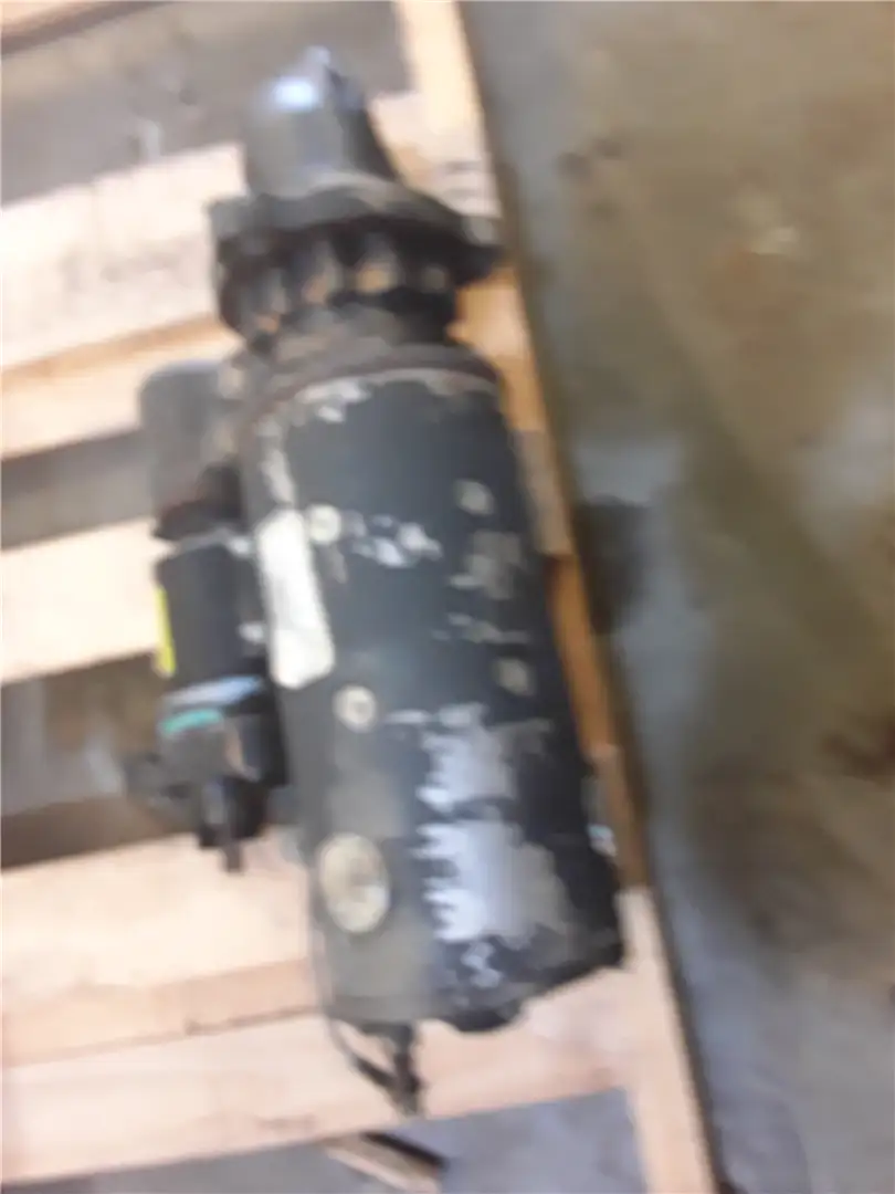 USED STARTING MOTO image