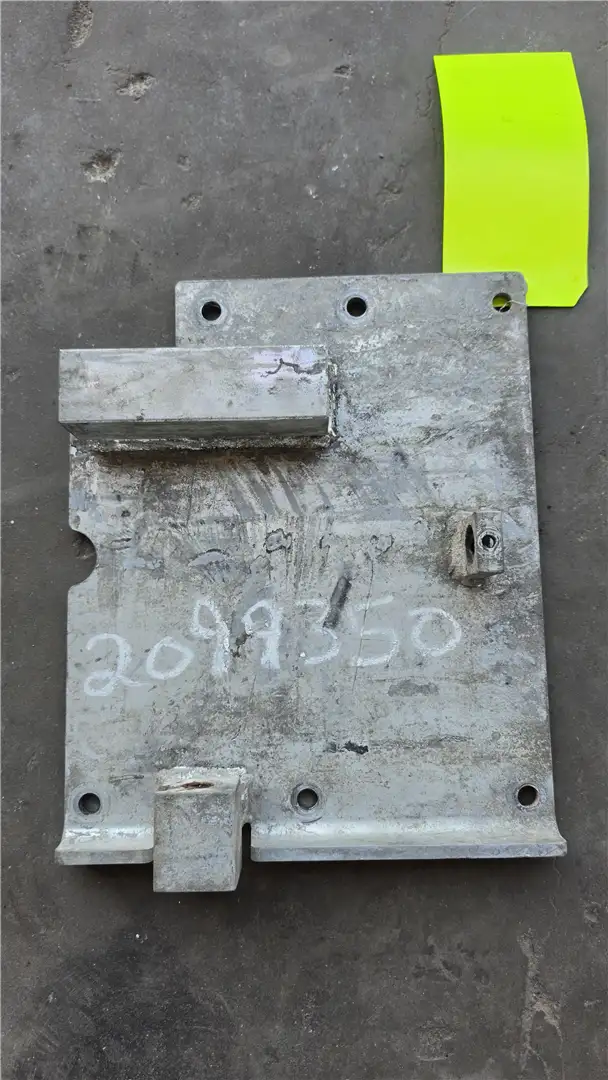 USED BRACKET AS image