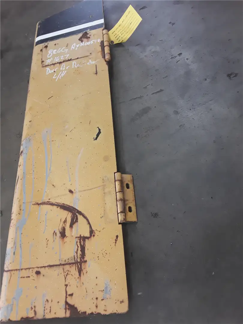 USED LH DOOR image