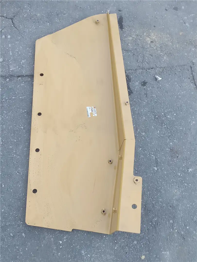 USED GUARD RH image