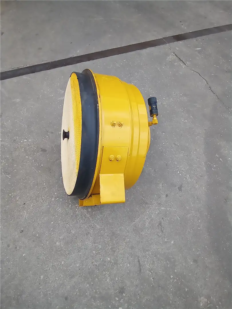USED AIR CLEANER image