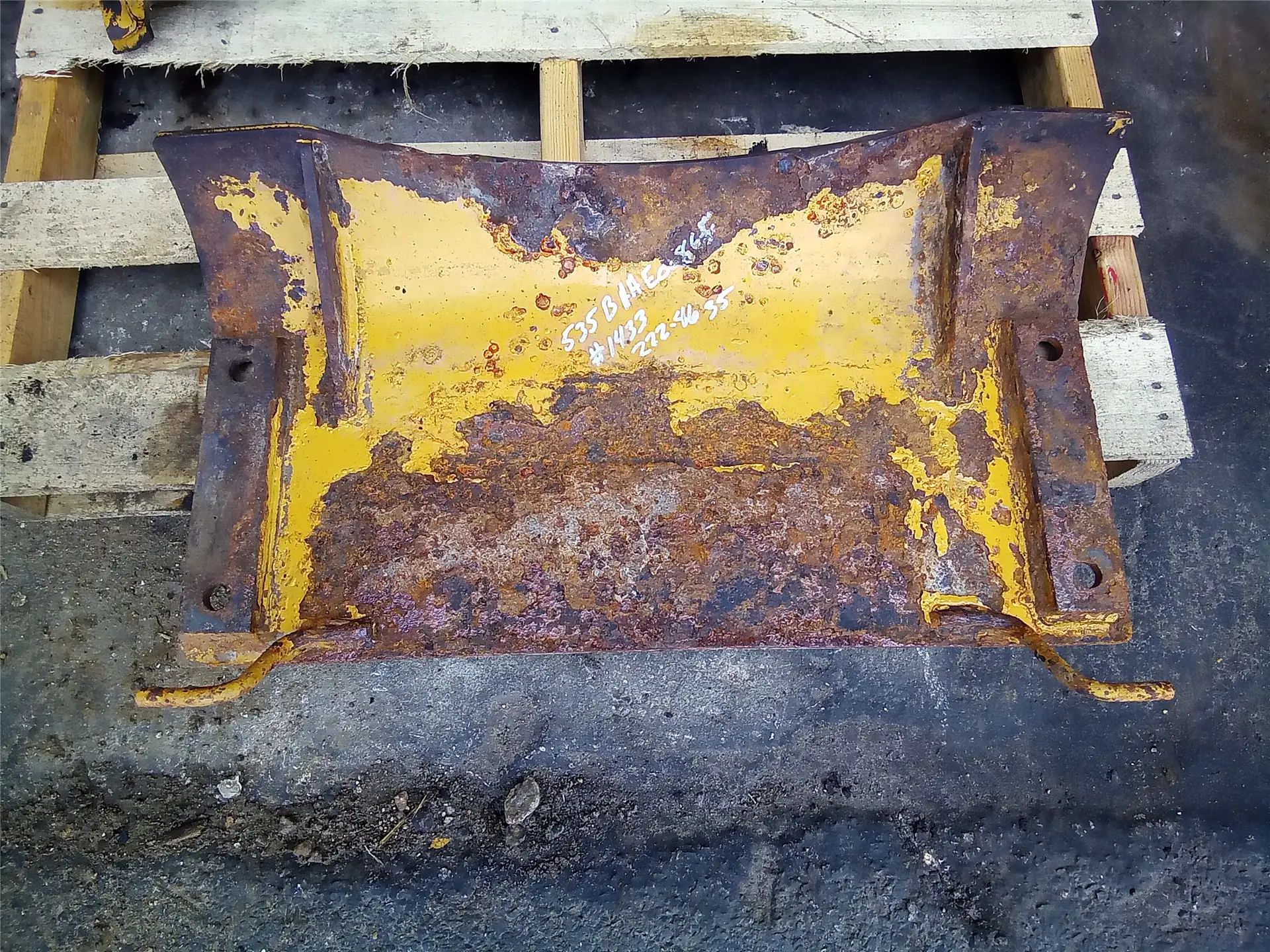 USED PLATE image