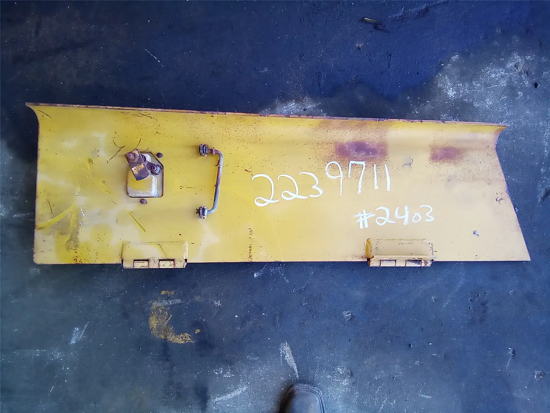 USED LH DOOR image