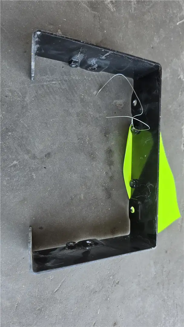 USED BRACKET image