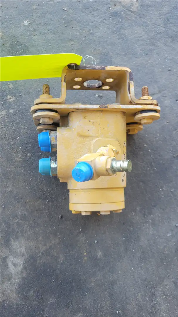 USED METERING PUMP image