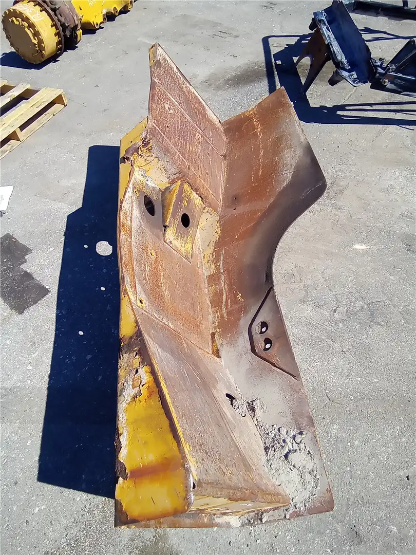 USED RH FENDER image