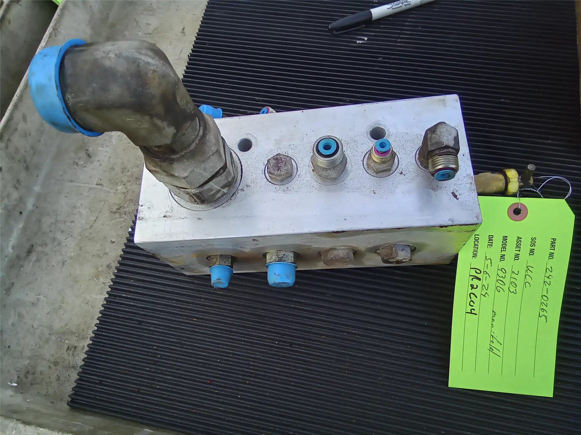 USED MANIFOLD image