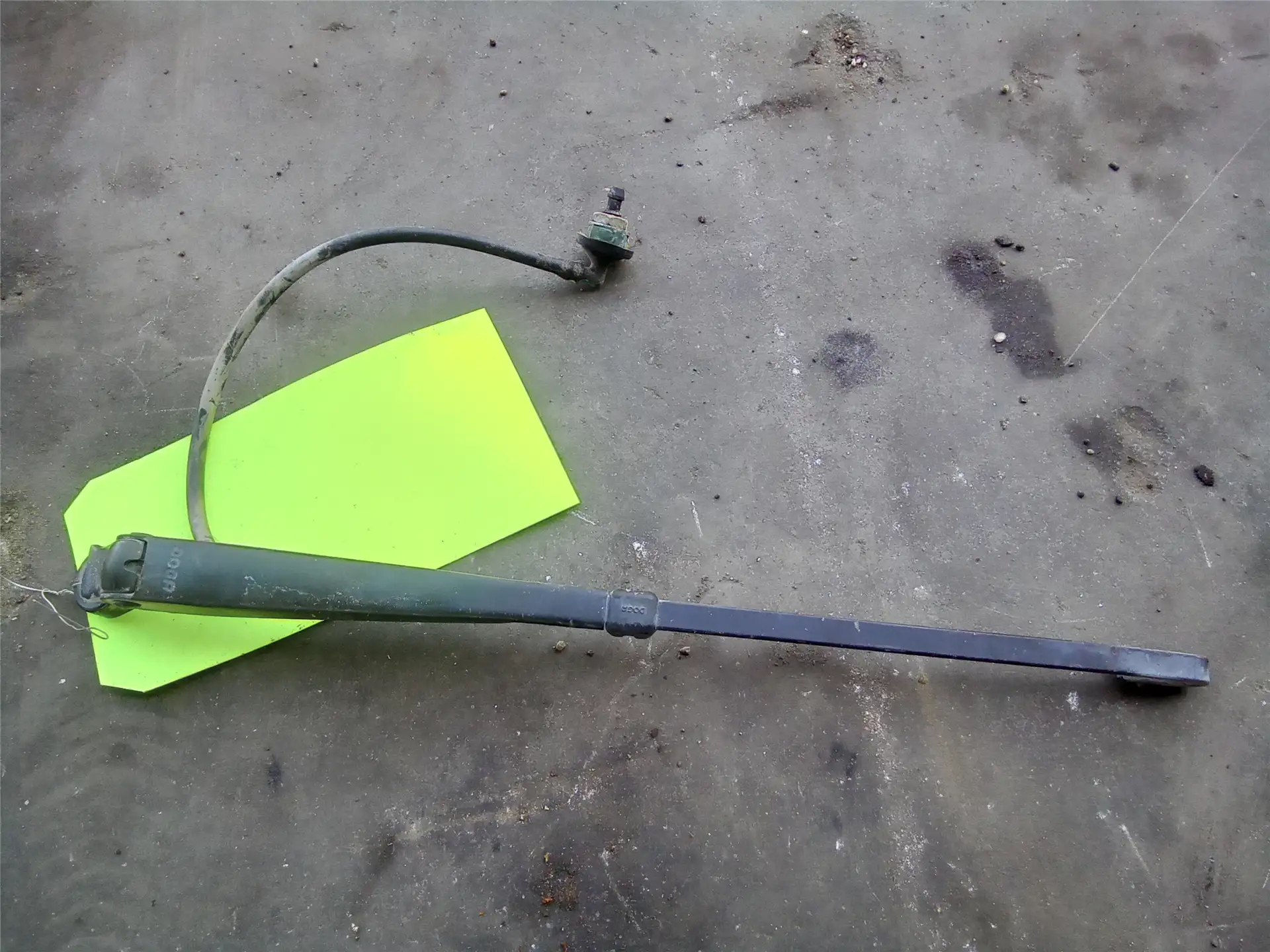 USED WIPER ARM image
