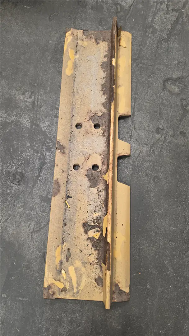 USED TRACK SHOE image