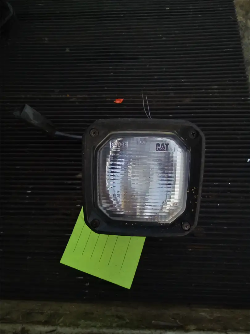 USED FLOOD LAMP image