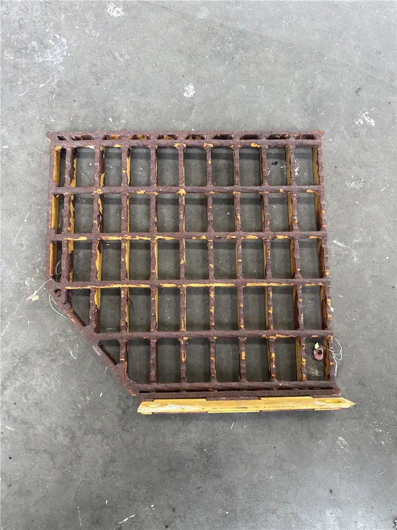USED HATCH AS image