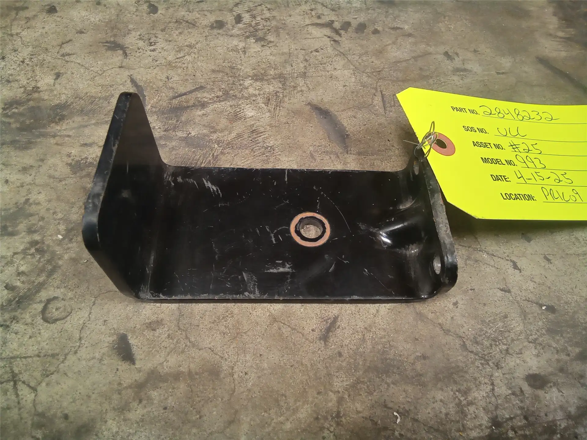 USED BRACKET image