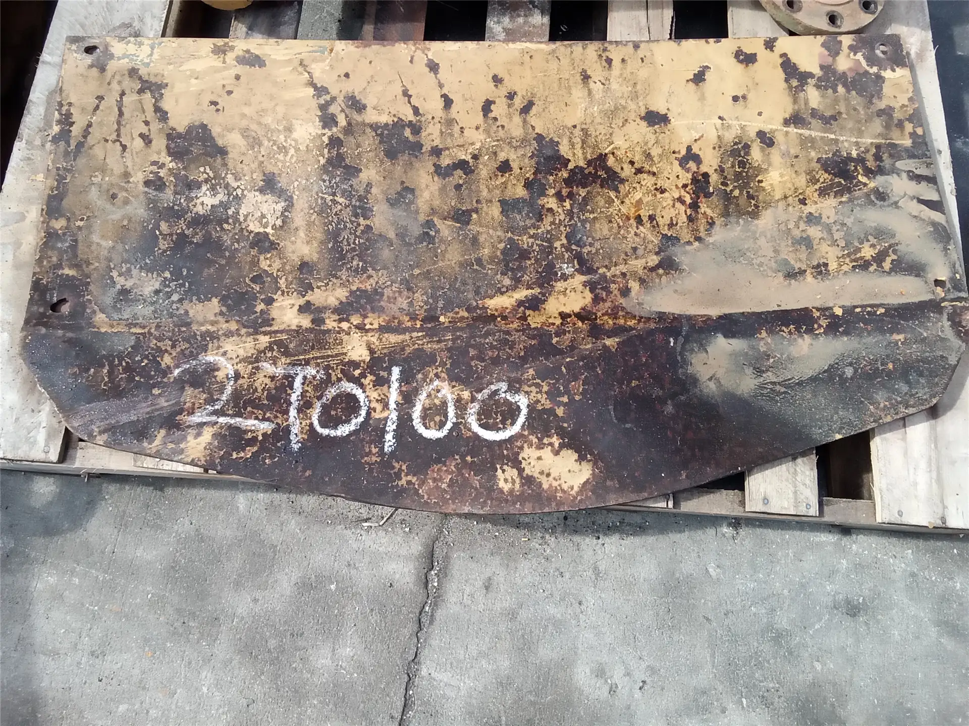 USED PLATE image