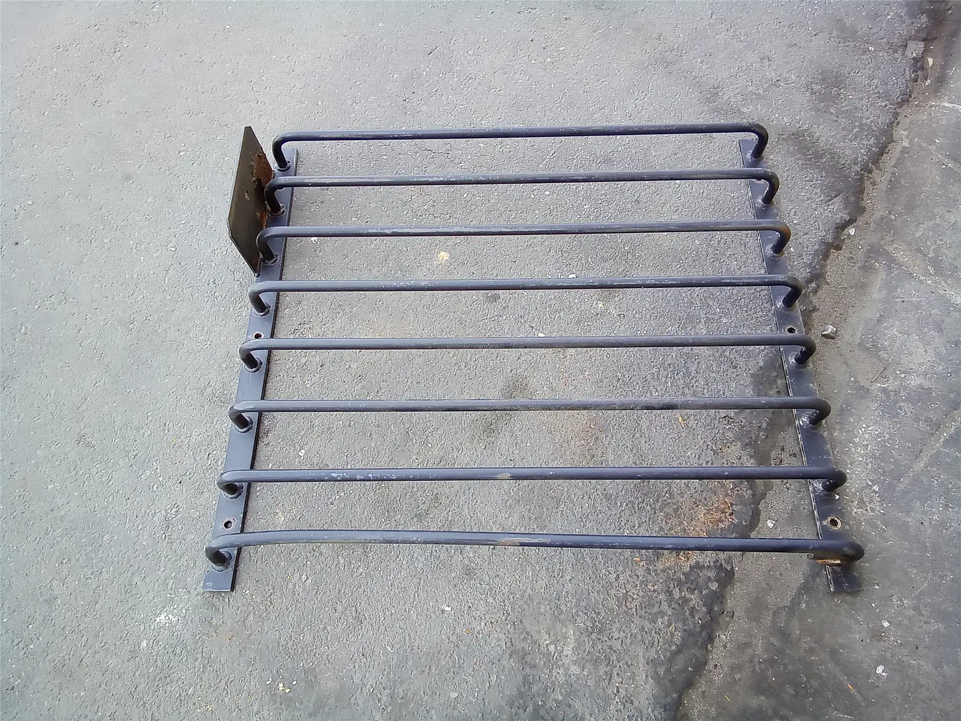 USED GUARD image
