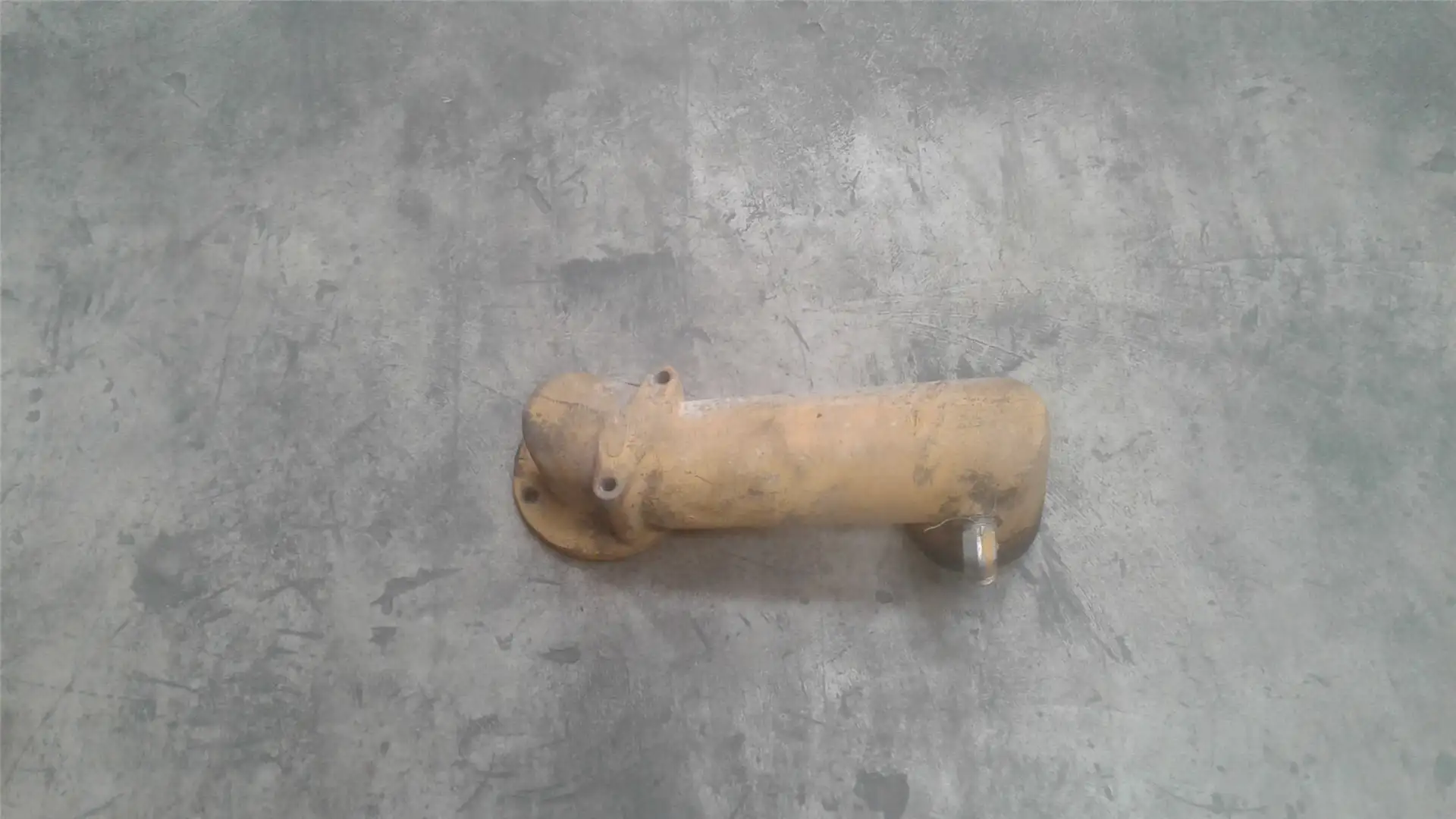 USED ELBOW image