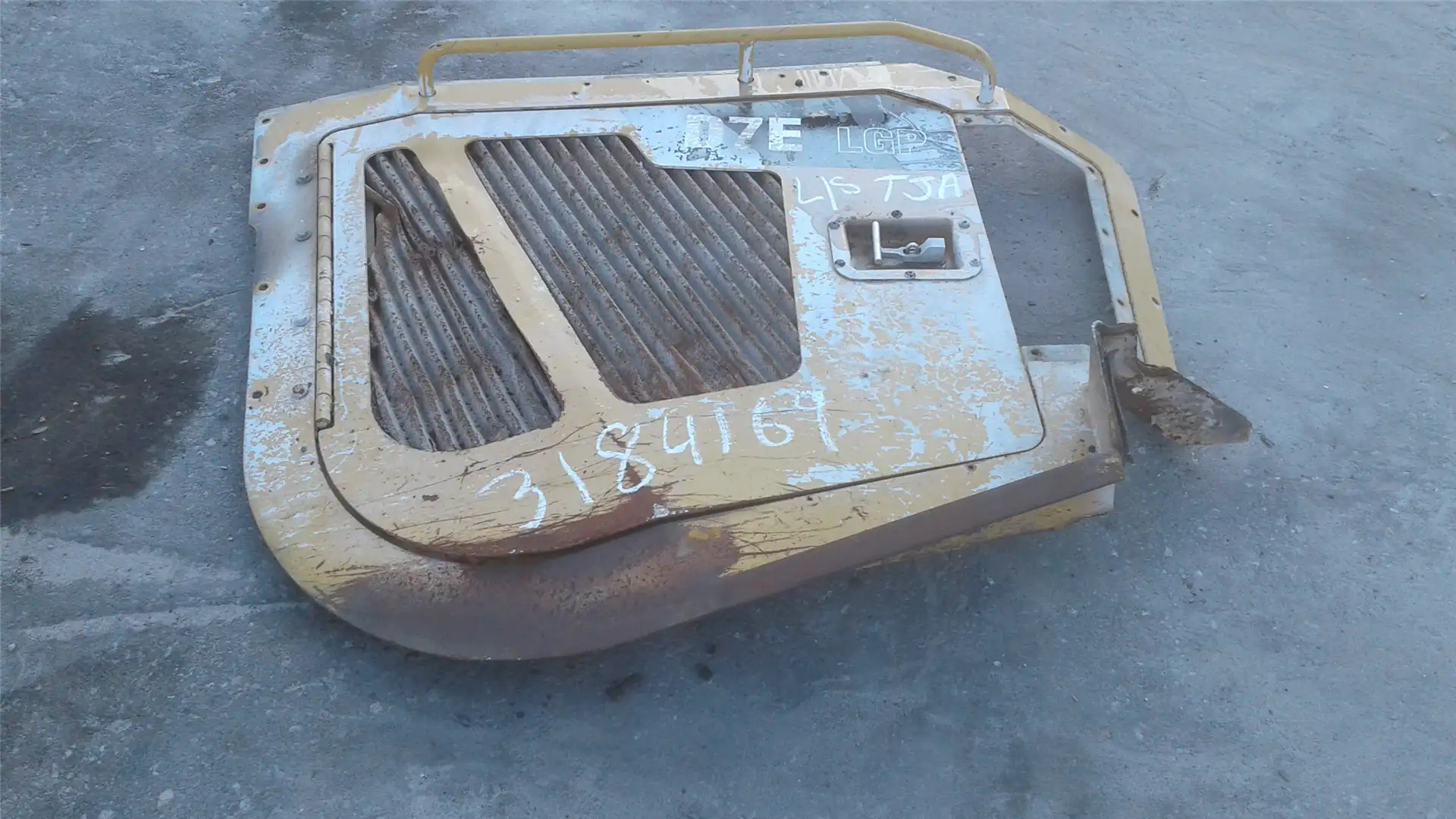 USED ENGINE ENCLOS image