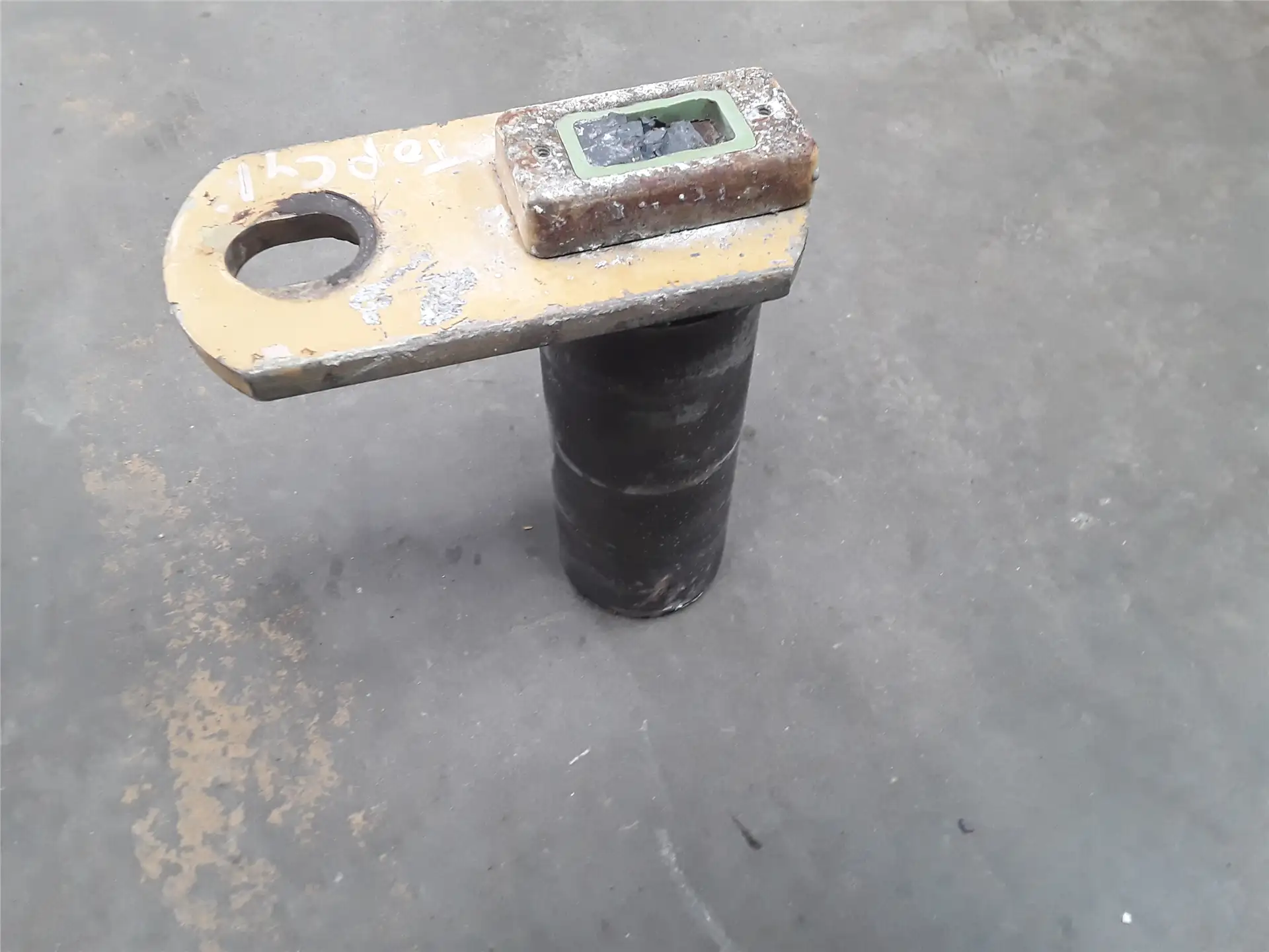 USED PIN AS. image
