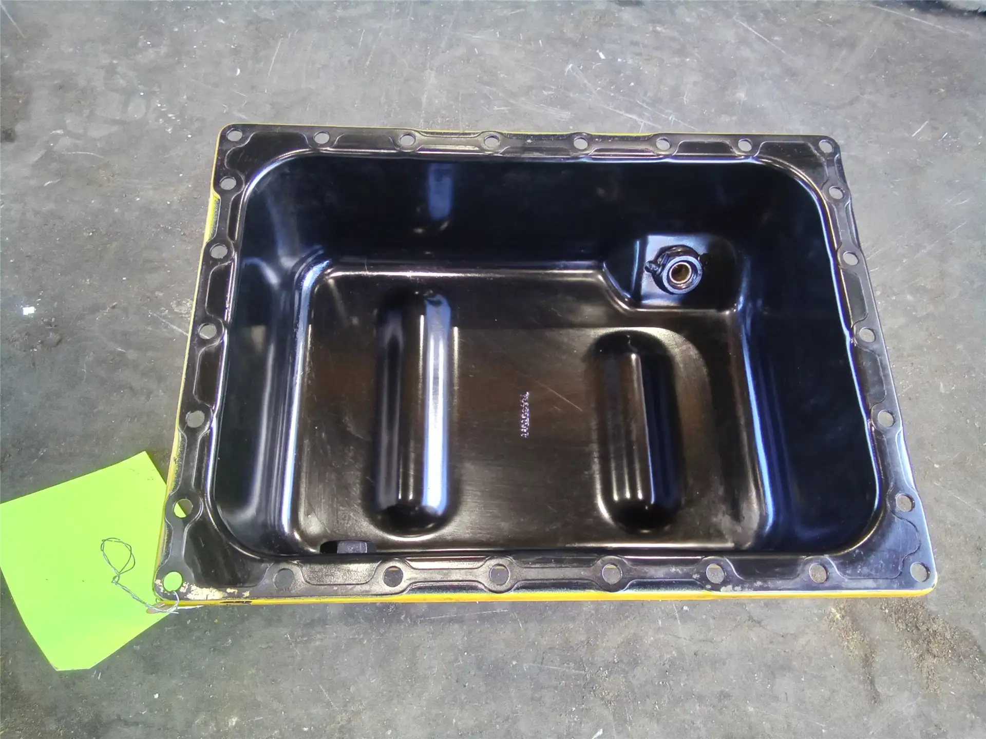 USED OIL PAN image