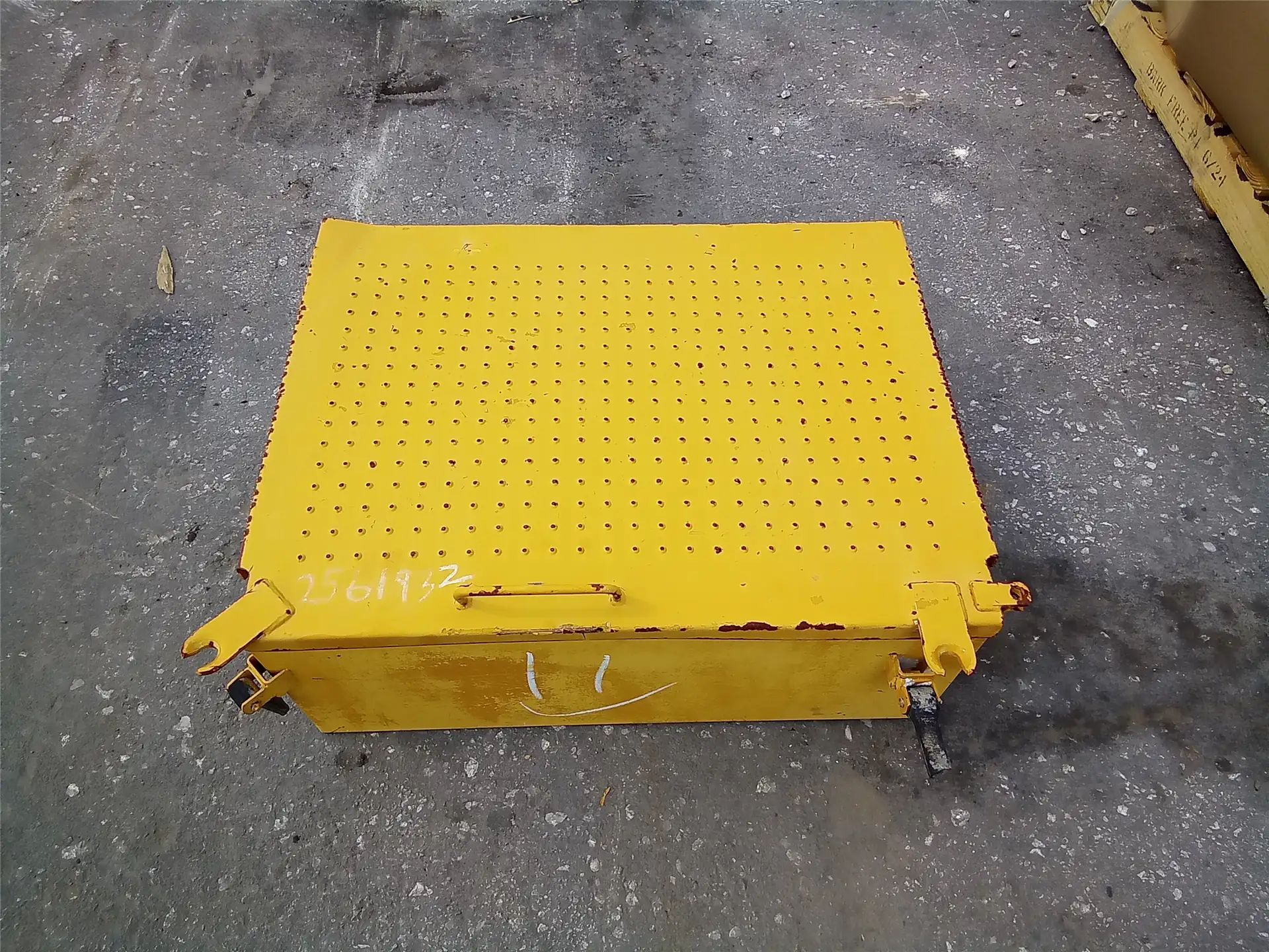 USED BATTERY BOX image