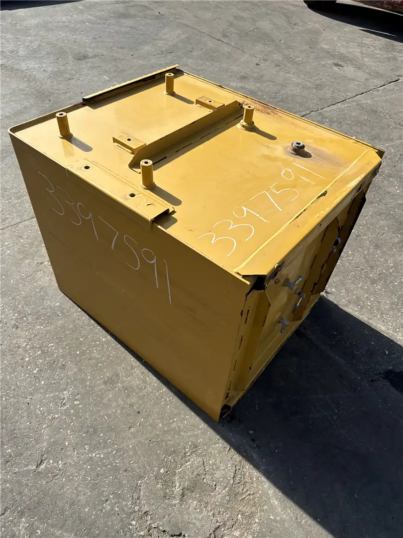 USED FUEL TANK image