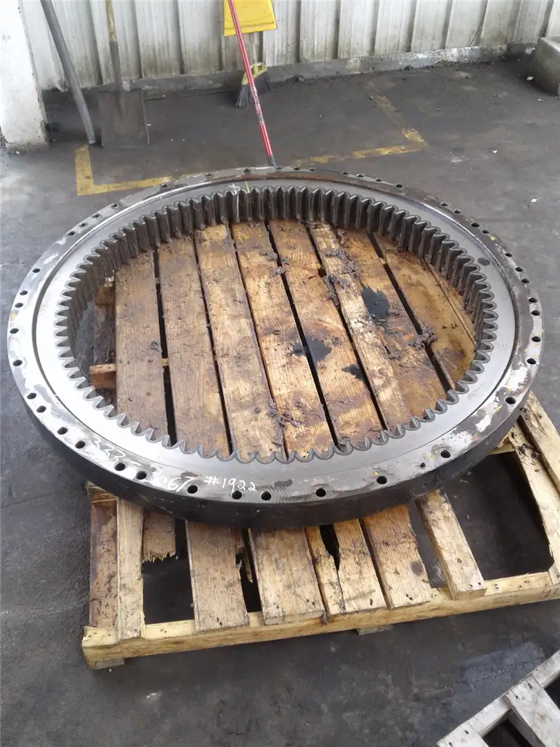 USED SWING BEARING image