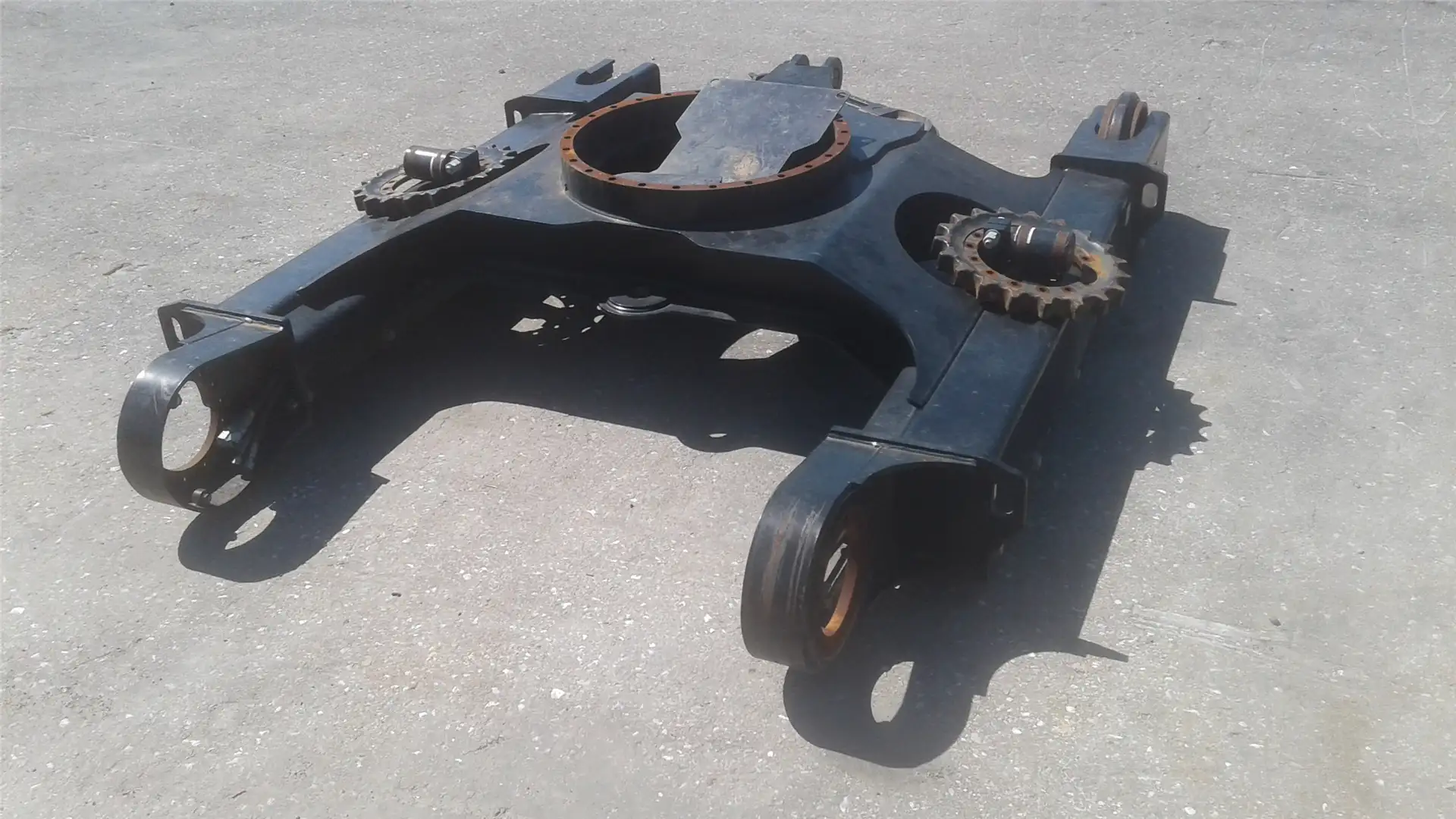 USED UNDERCARRIAGE image
