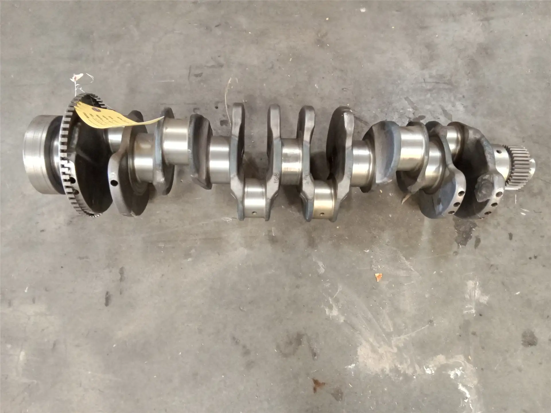 USED CRANKSHAFT image