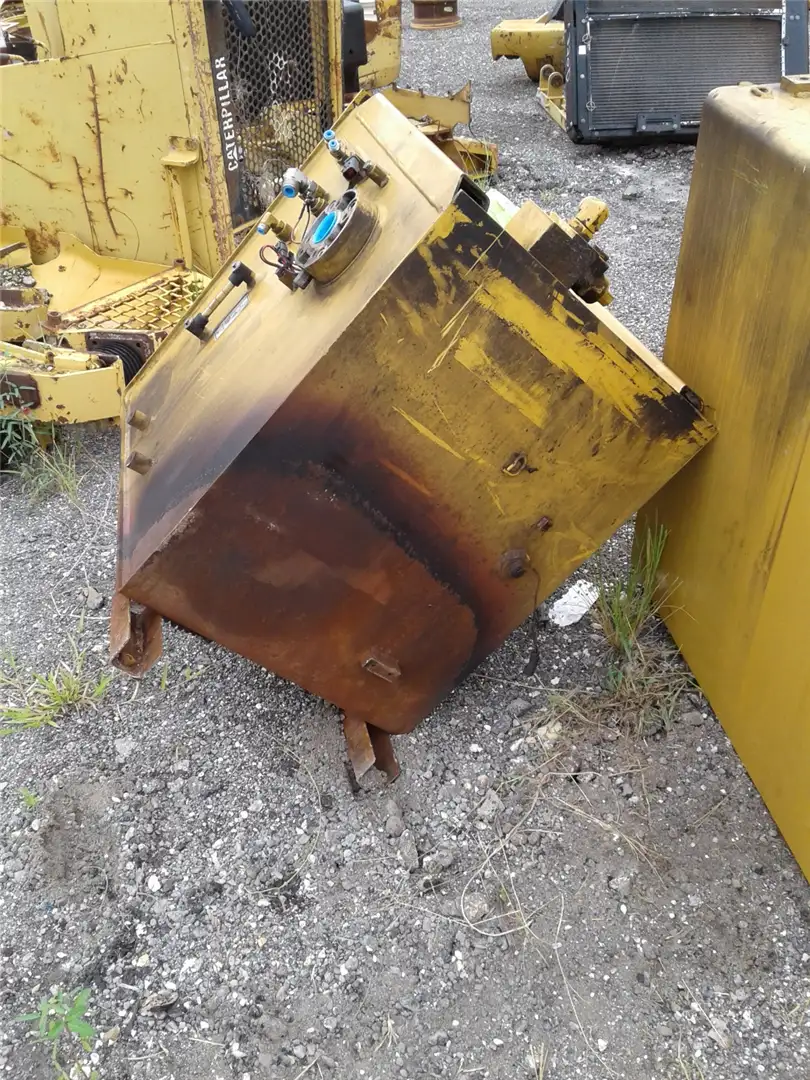 USED HYDROLIC TANK image