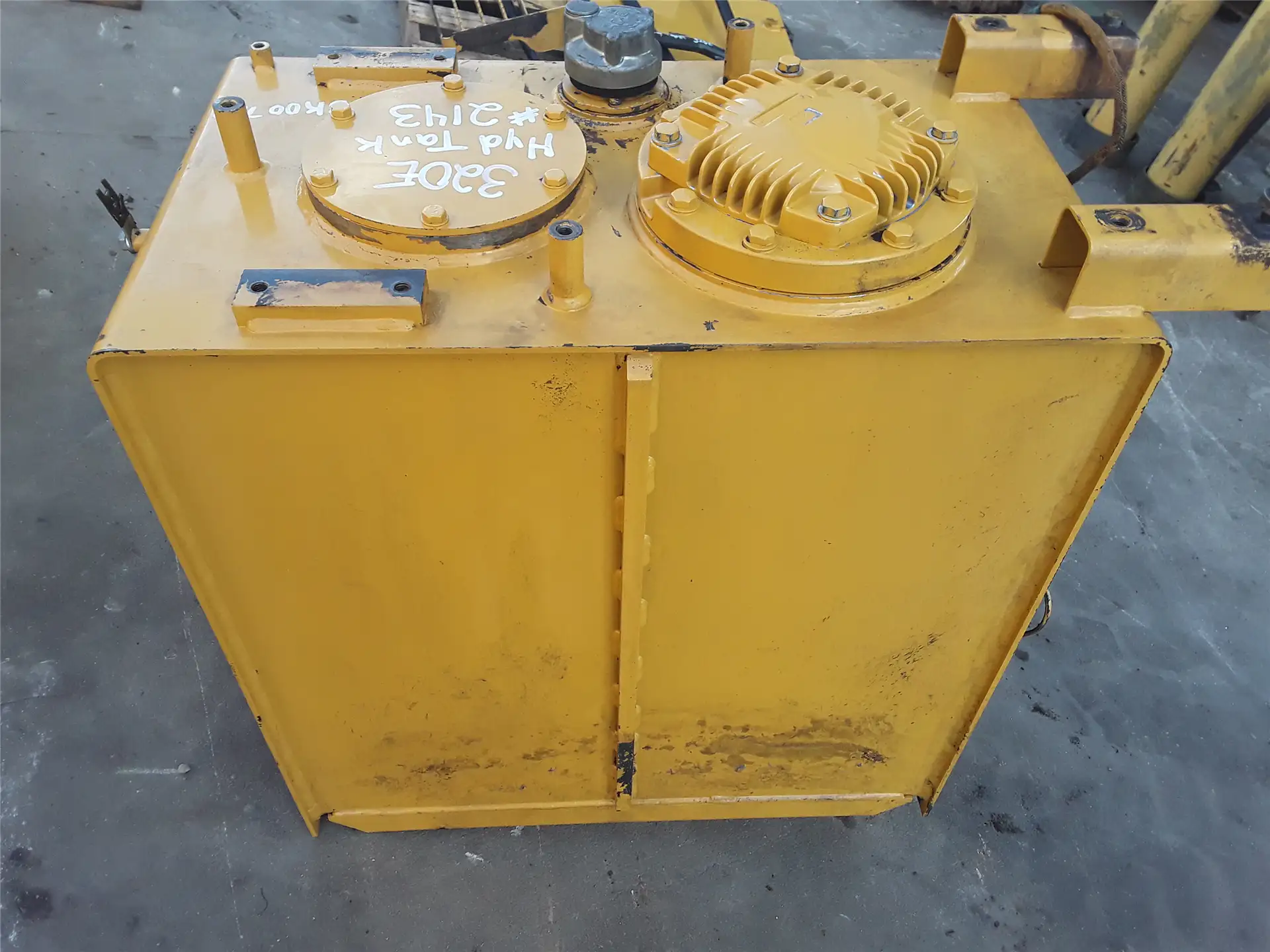 USED TANK FILTER G image