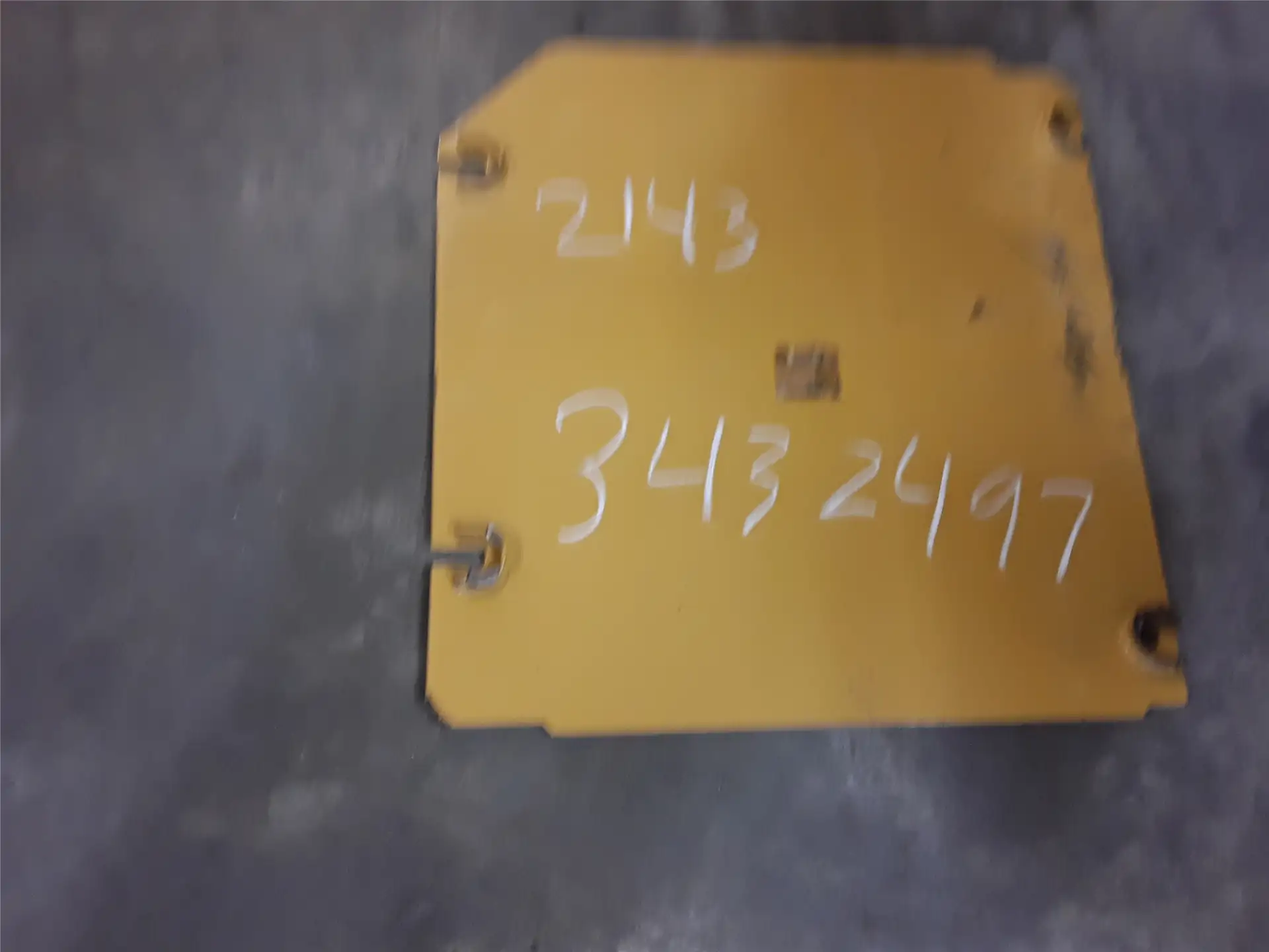 USED PLATE AS image