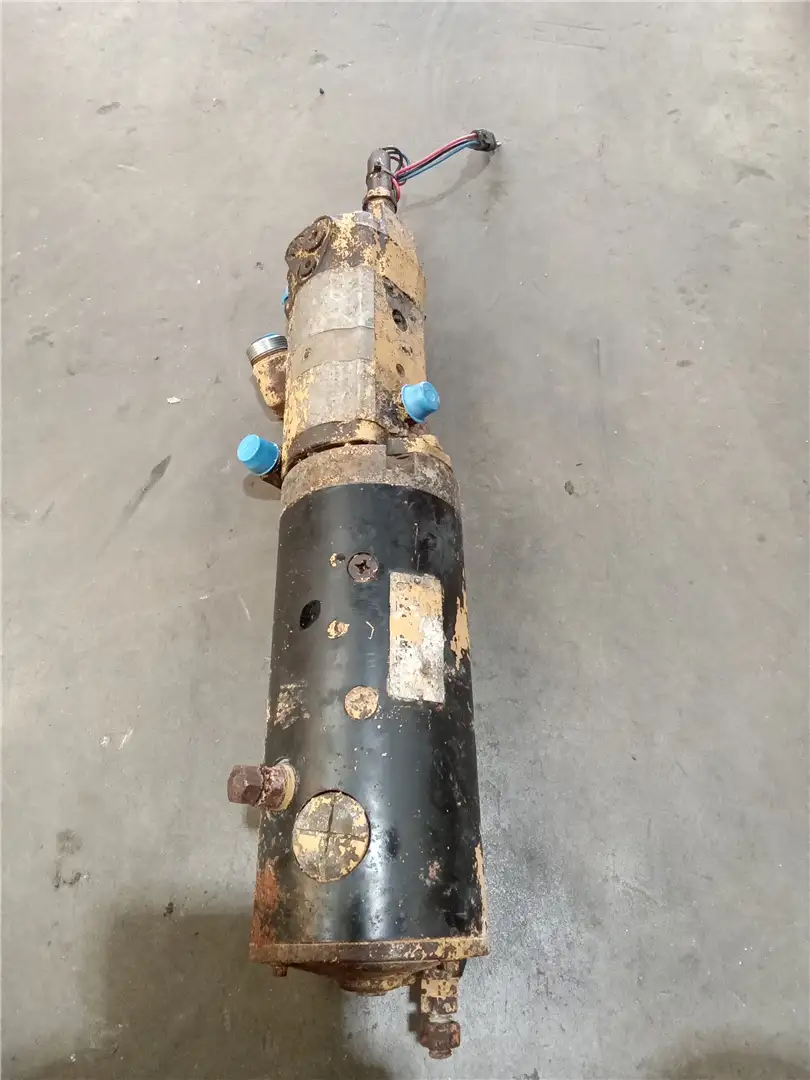USED PUMP AND MOTO image