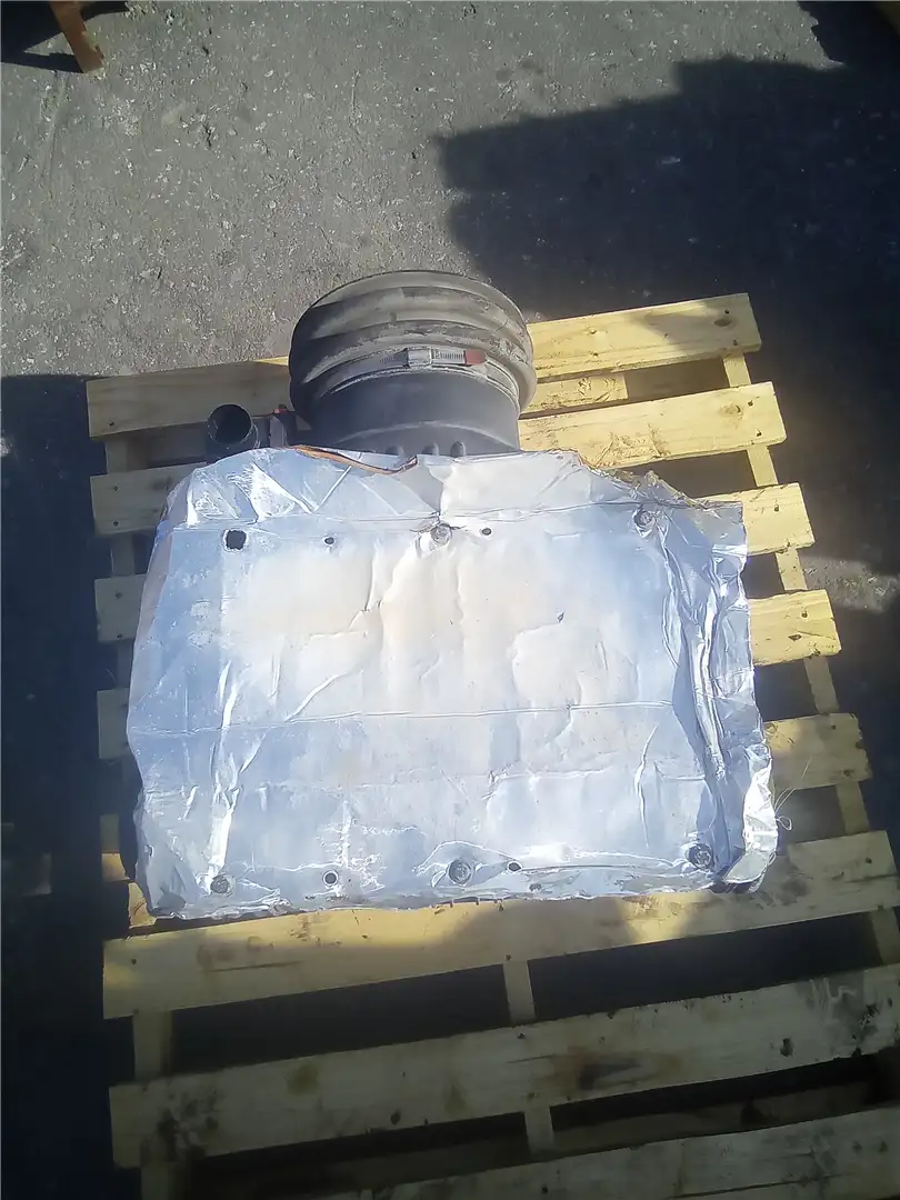 USED AIR CLEANER image